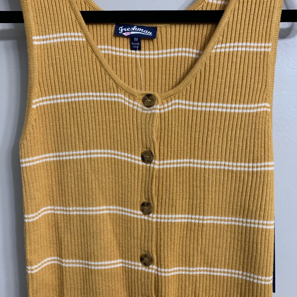 Freshman NEW Ribbed Button Down Tank - Picture 2 of 8